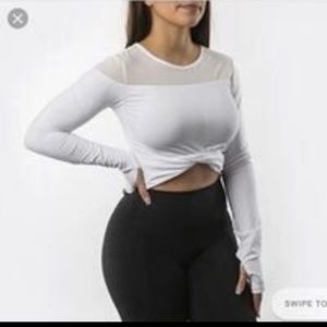 Buffbunny crop top white medium